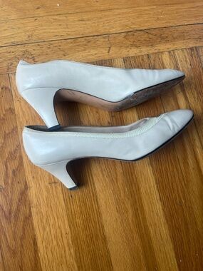 Salvatore Ferragamo Cream Leather Pointed Toe Flats with Gold Accent